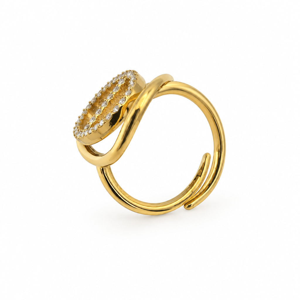 Bague grand maillon pavé réglable dorée, vue de côté