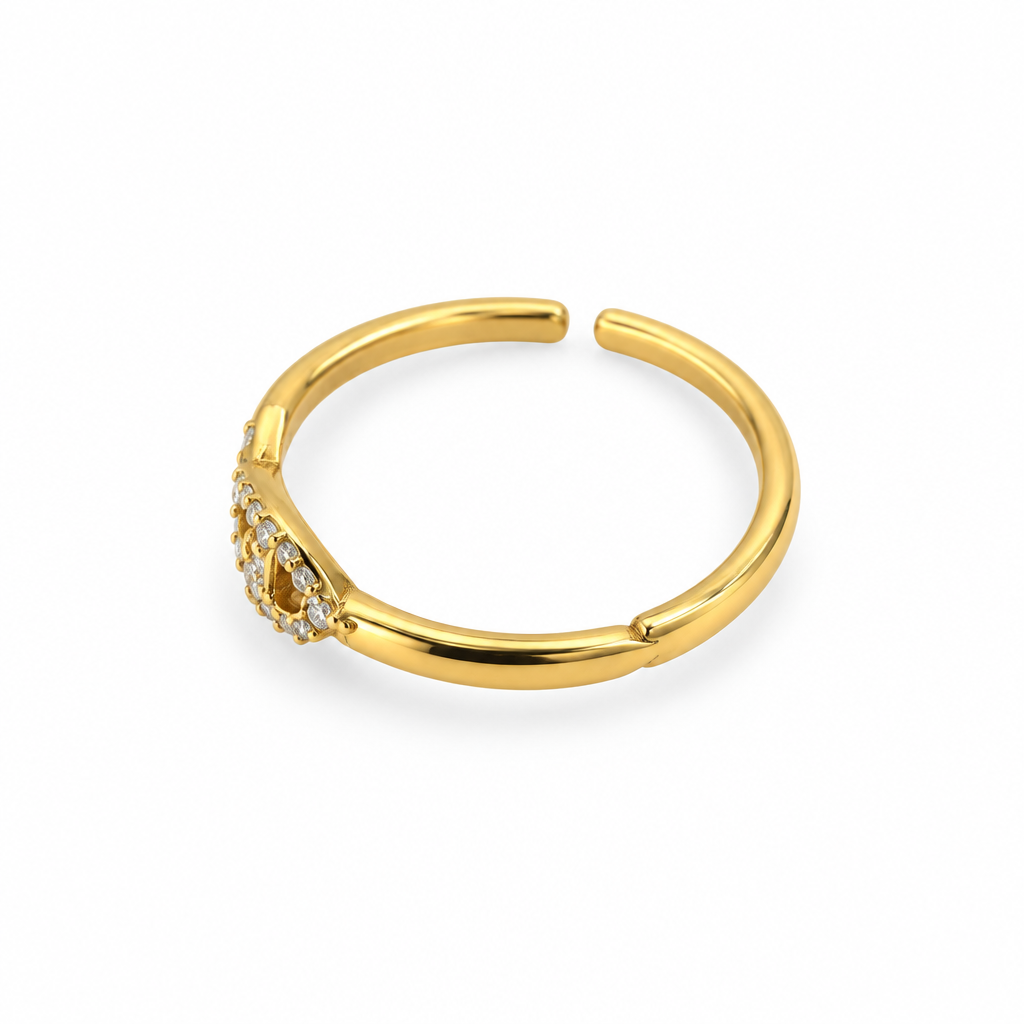 Bague trois maillons pavés réglable dorée, vue de côté avec l'anneau ouvert