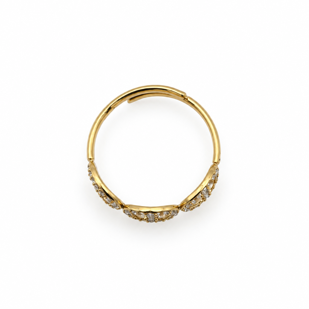 Bague trois maillons pavés réglable dorée, vue d'en haut